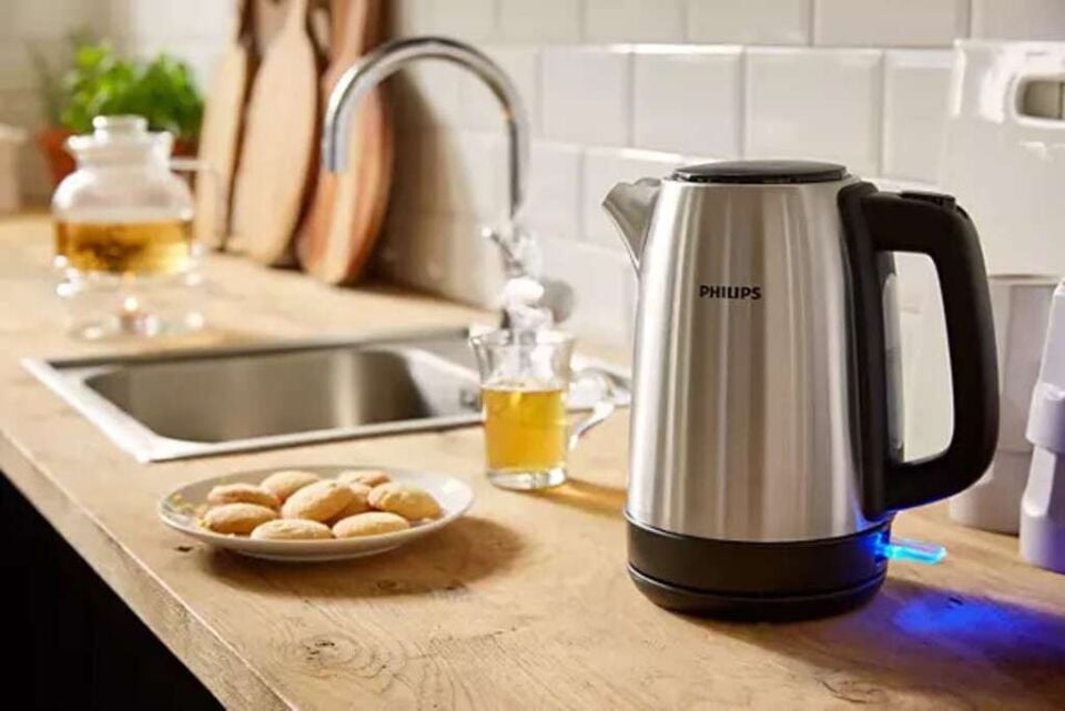 Philips Çelik Su Isıtıcı 1.7 LT