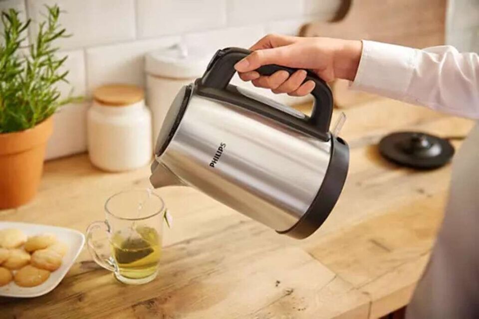 Philips Çelik Su Isıtıcı 1.7 LT
